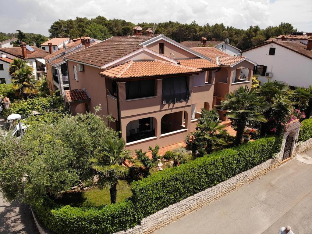 Apartments Sven-Marino Poreč Eksteriør bilde