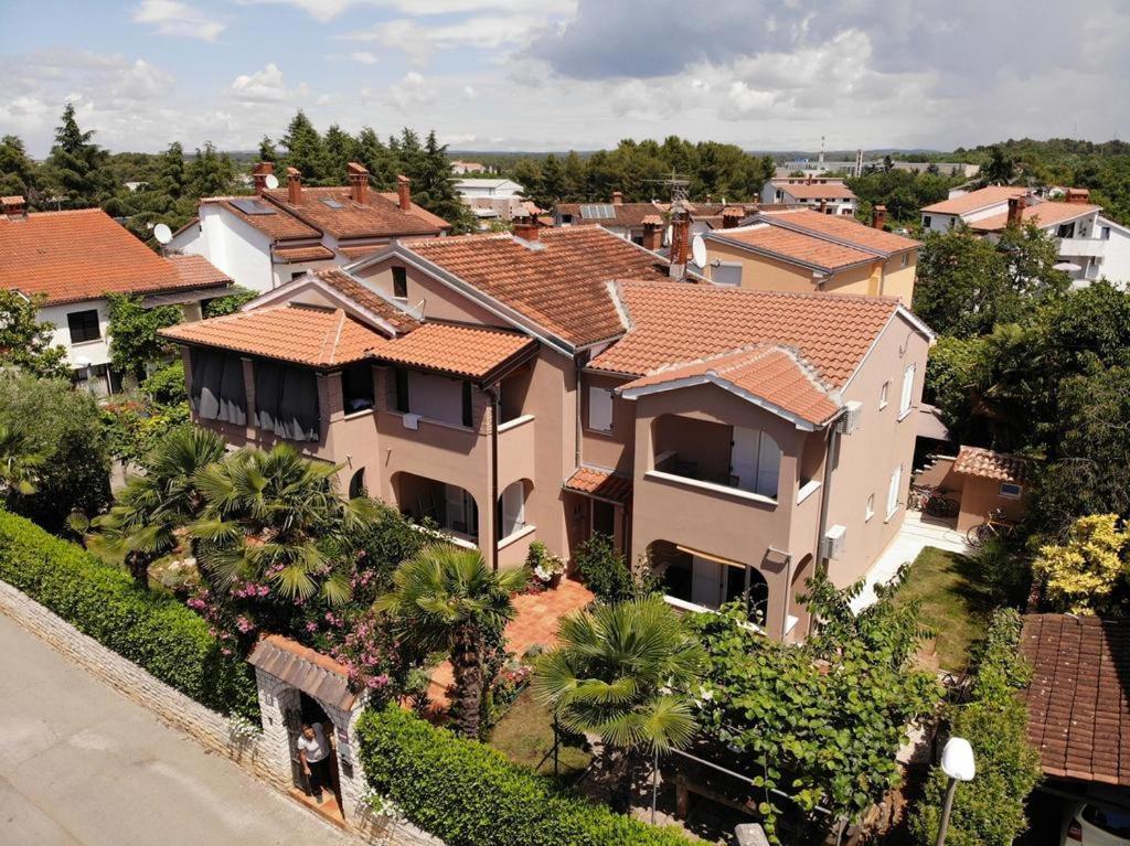 Apartments Sven-Marino Poreč Eksteriør bilde