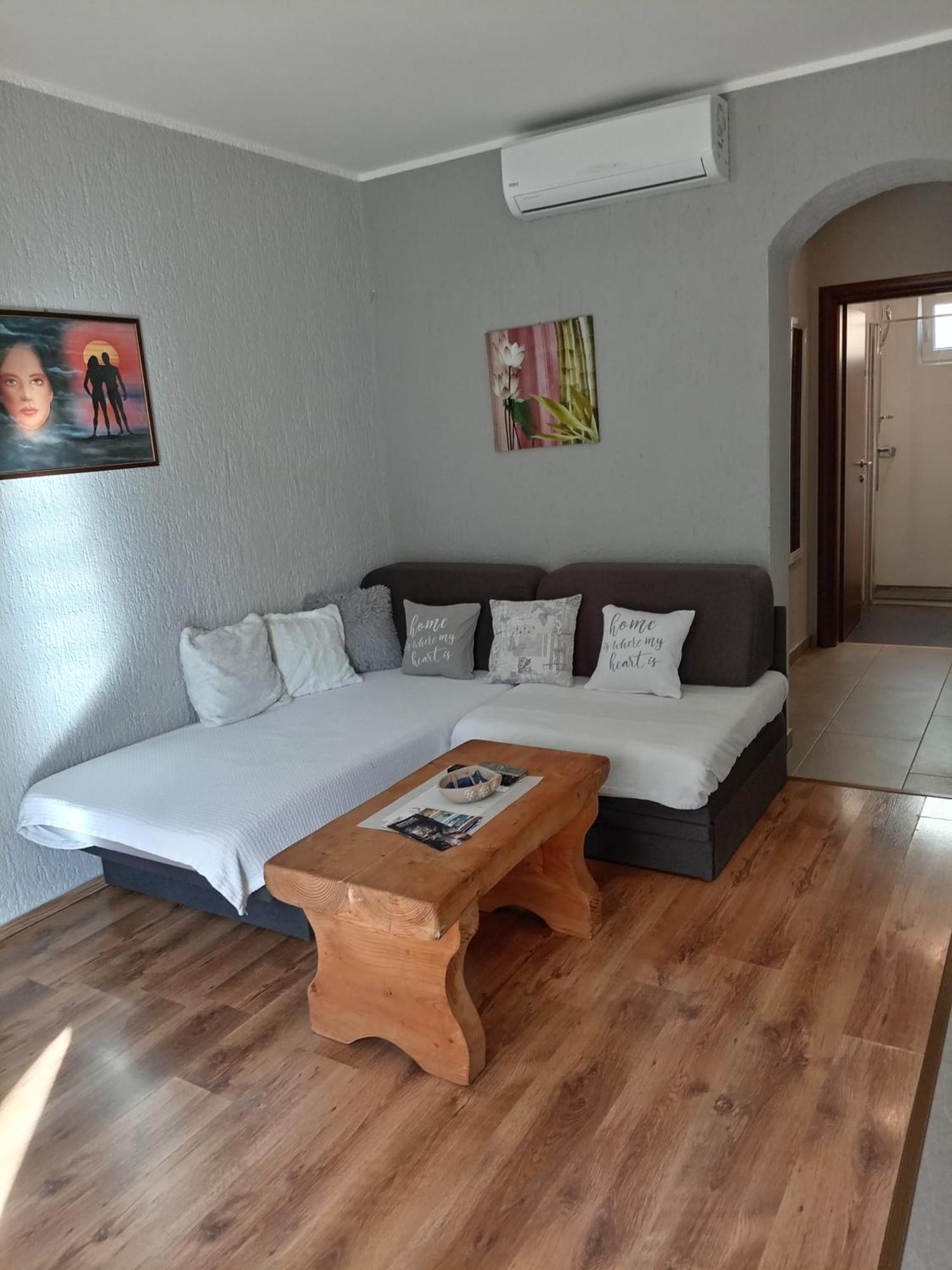 Apartments Sven-Marino Poreč Eksteriør bilde